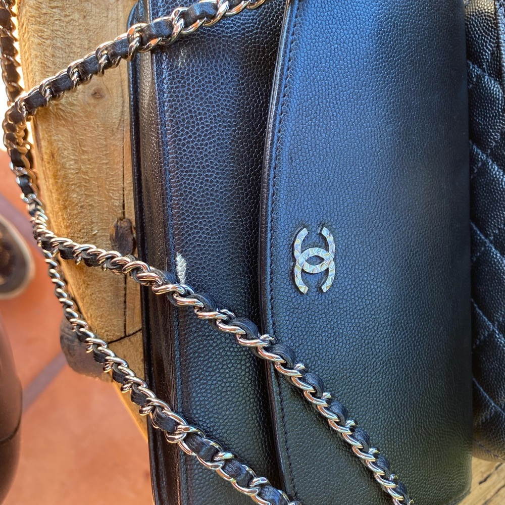 CHANEL Black Leather Chain Shoulder Bag with Silver-Tone CC - Picture 2 of 15